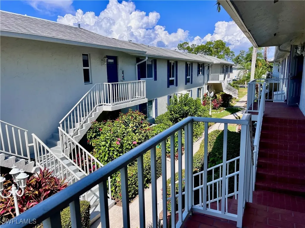 202 Peppermint Lane Naples FL 34112