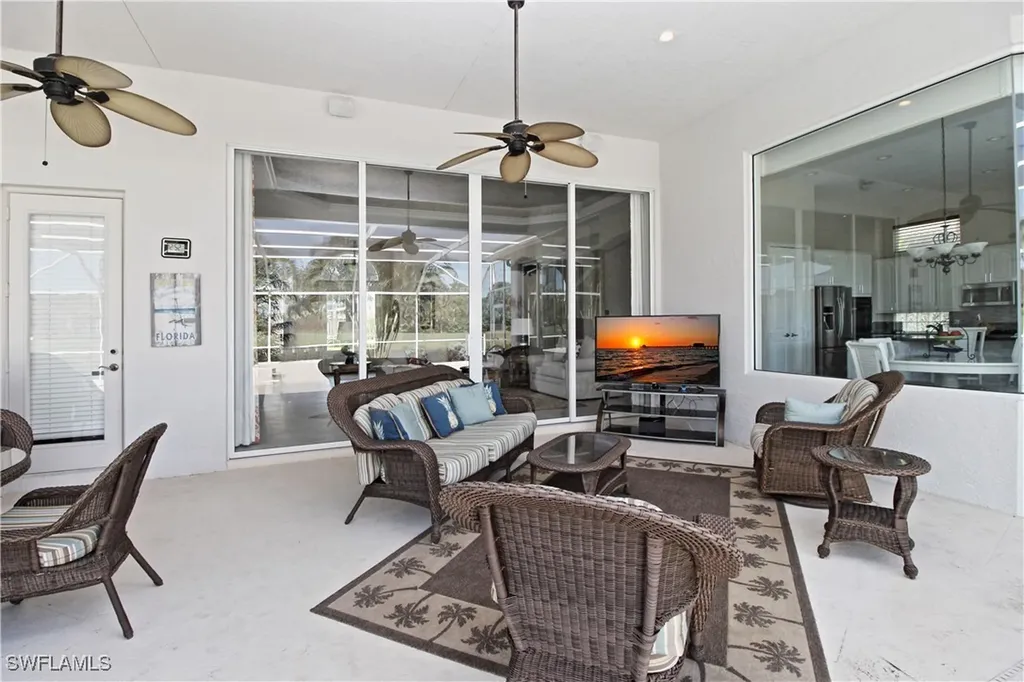 1901 Winding Oaks Way Naples FL 34109