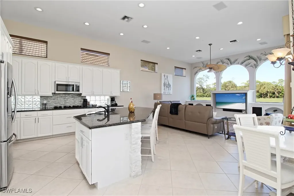 1901 Winding Oaks Way Naples FL 34109