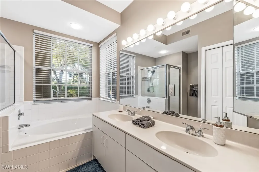 24827 Lakemont Cove Lane Bonita Springs FL 34134