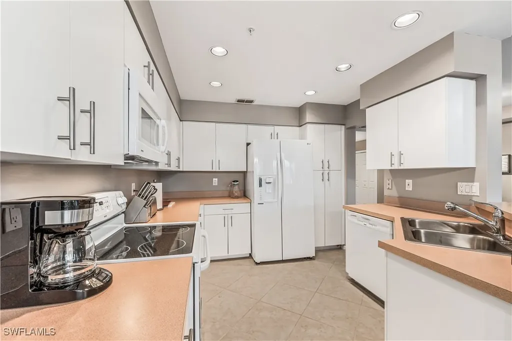 24827 Lakemont Cove Lane Bonita Springs FL 34134