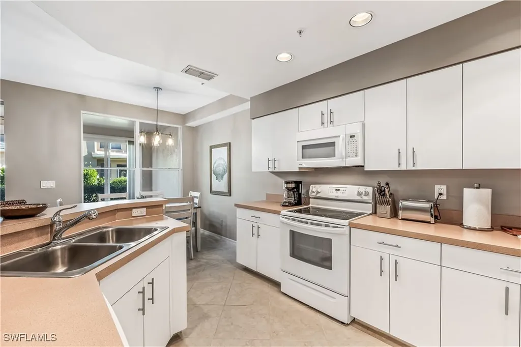 24827 Lakemont Cove Lane Bonita Springs FL 34134