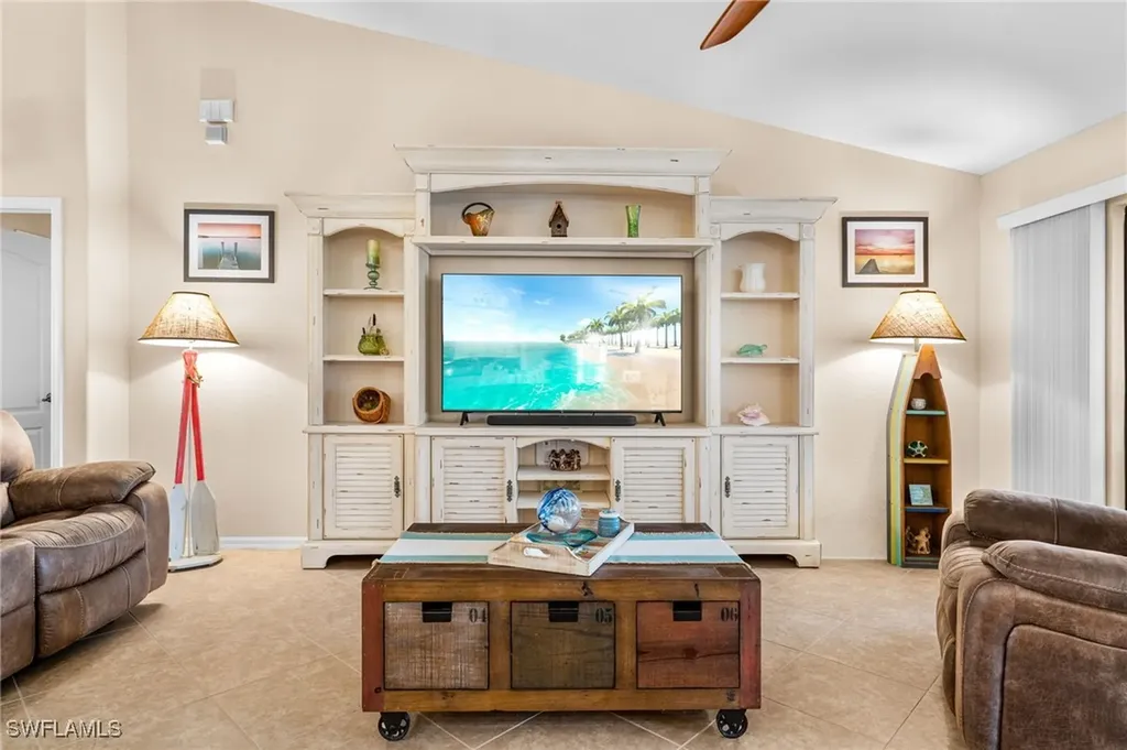 1729 SW 44th Terrace Cape Coral FL 33914