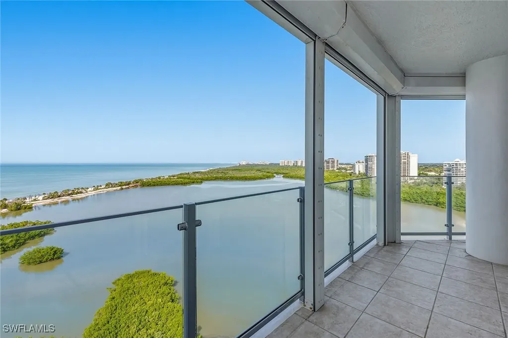 60 Seagate Drive Naples FL 34103