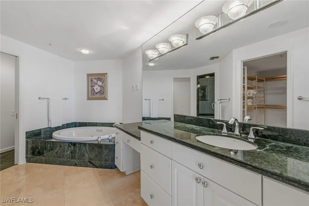 60 Seagate Drive Naples FL 34103