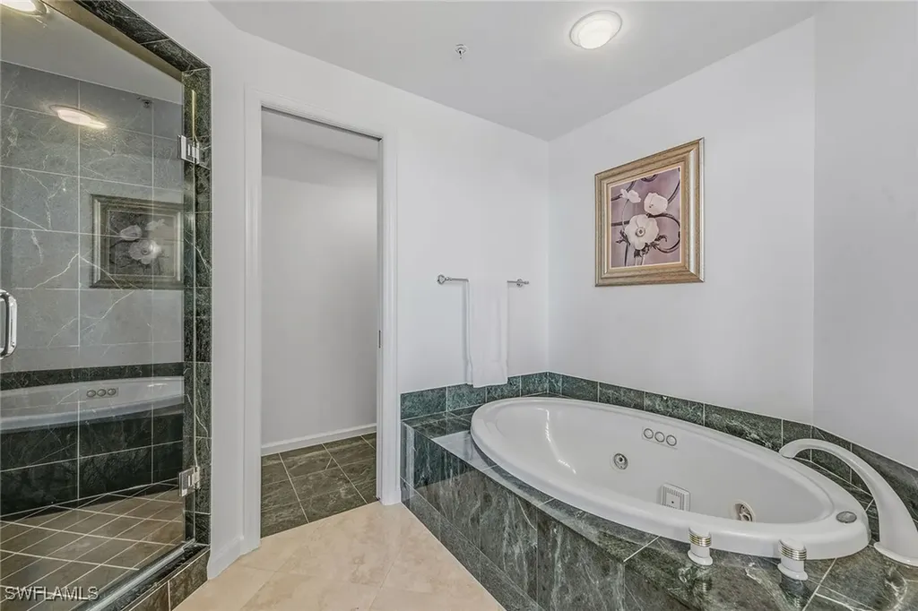 60 Seagate Drive Naples FL 34103