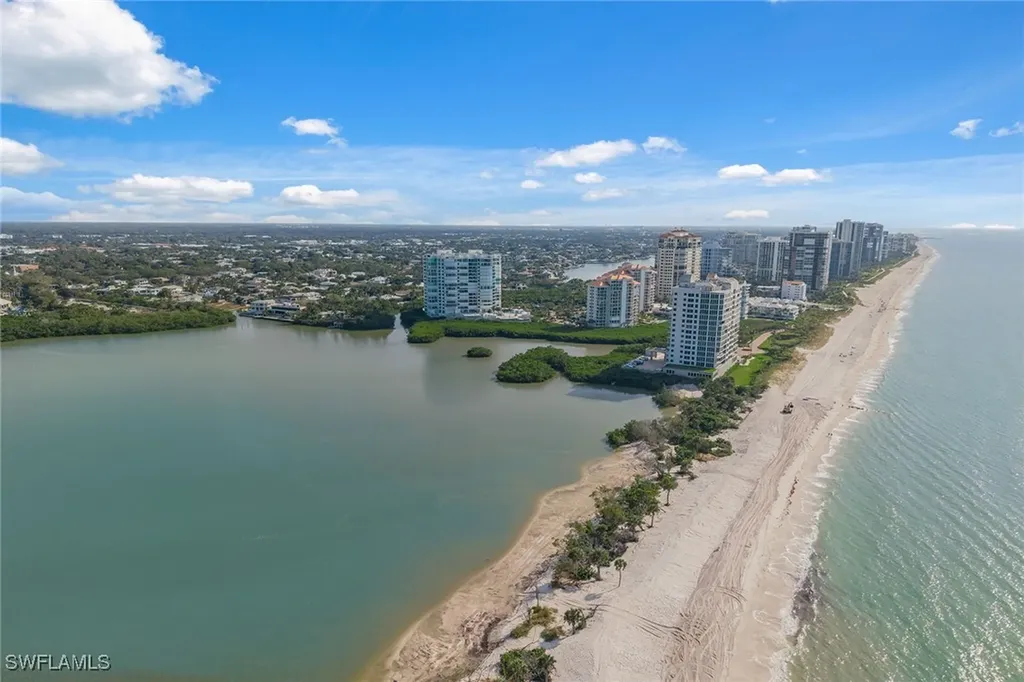 60 Seagate Drive Naples FL 34103