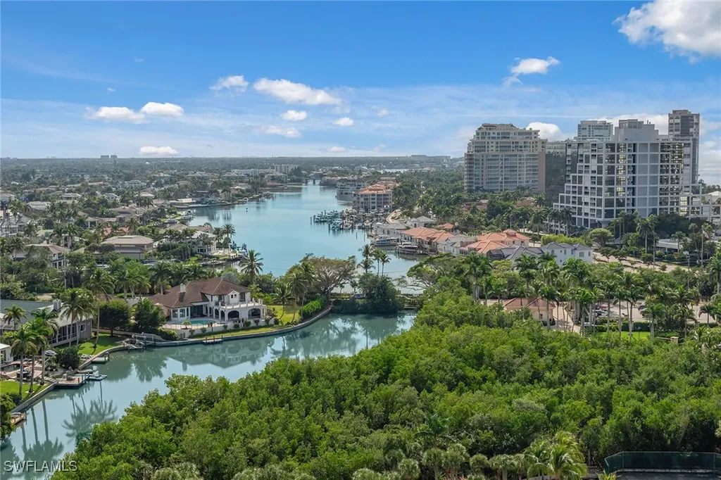 60 Seagate Drive Naples FL 34103