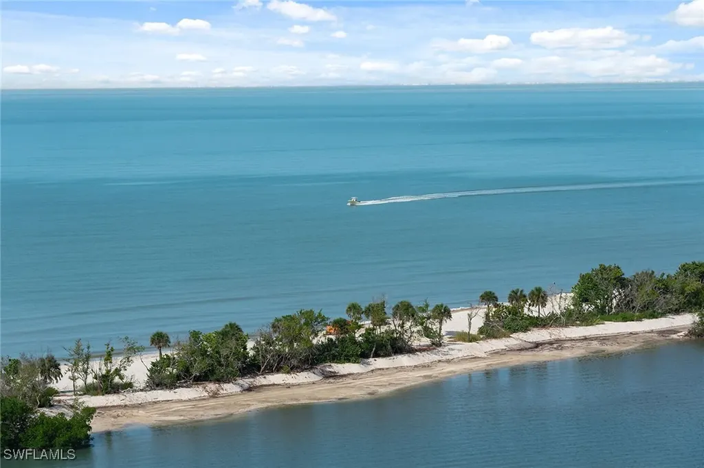 60 Seagate Drive Naples FL 34103