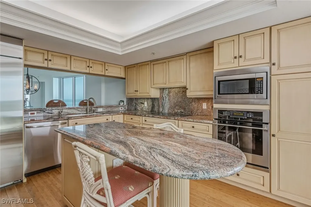 60 Seagate Drive Naples FL 34103