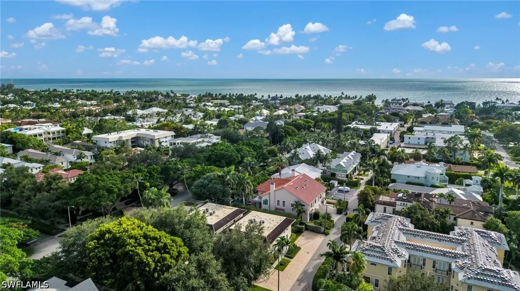 284 4th Street S Naples FL 34102