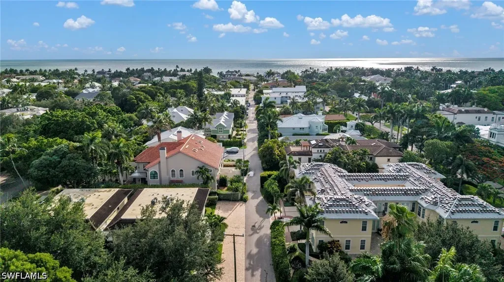 284 4th Street S Naples FL 34102