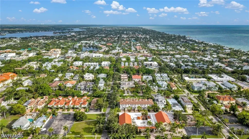284 4th Street S Naples FL 34102