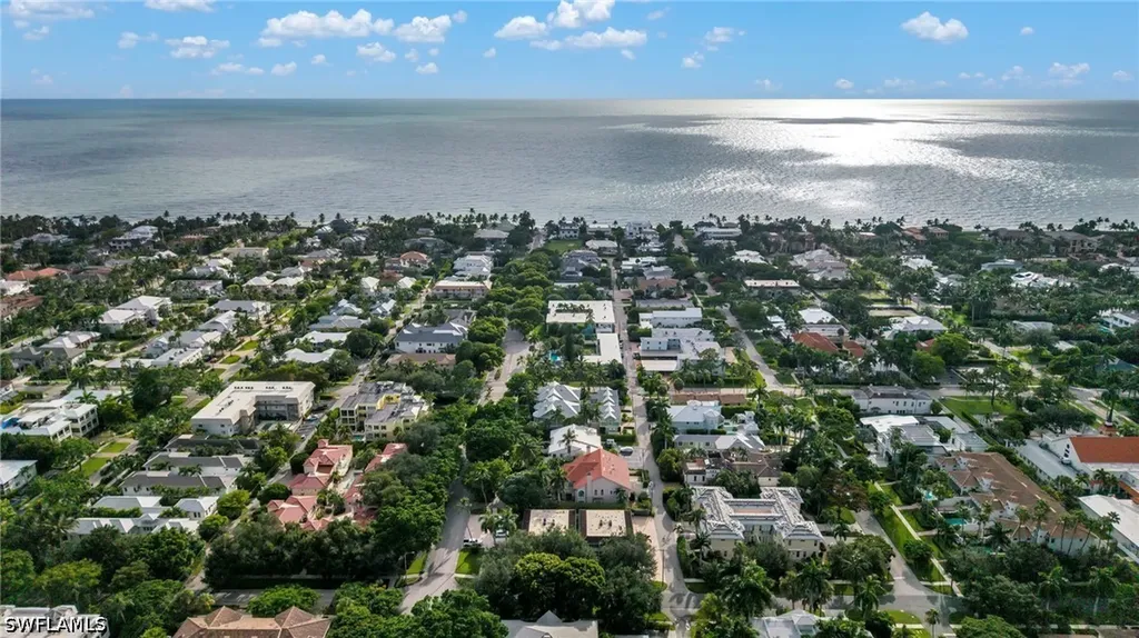 284 4th Street S Naples FL 34102