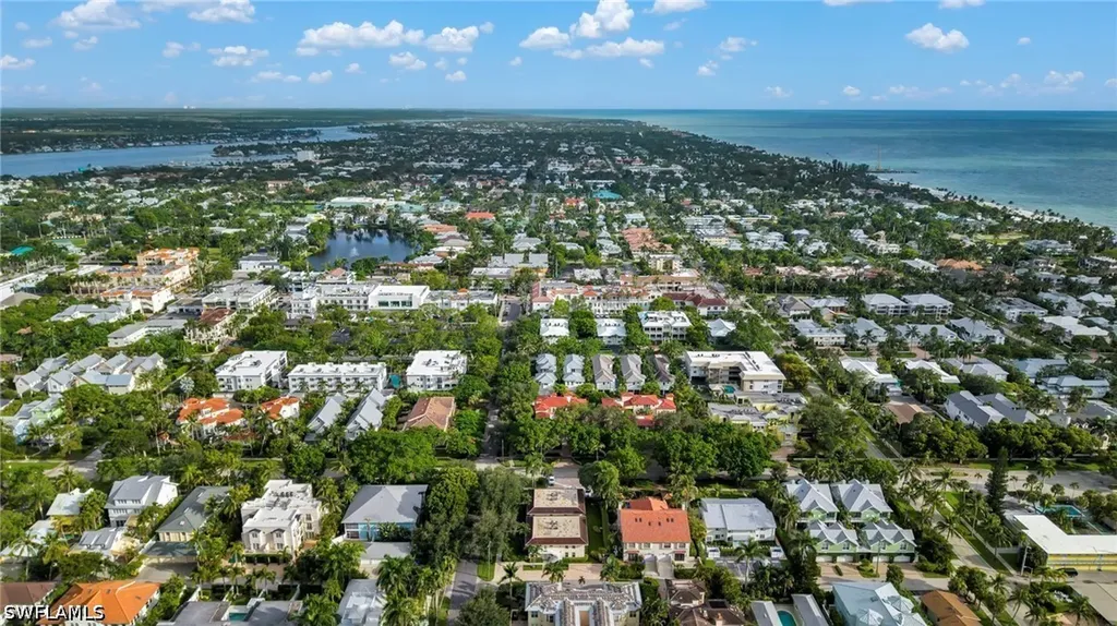 284 4th Street S Naples FL 34102