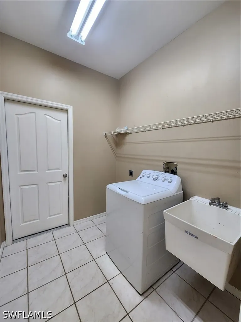 11082 Lakeland Circle Fort Myers FL 33913