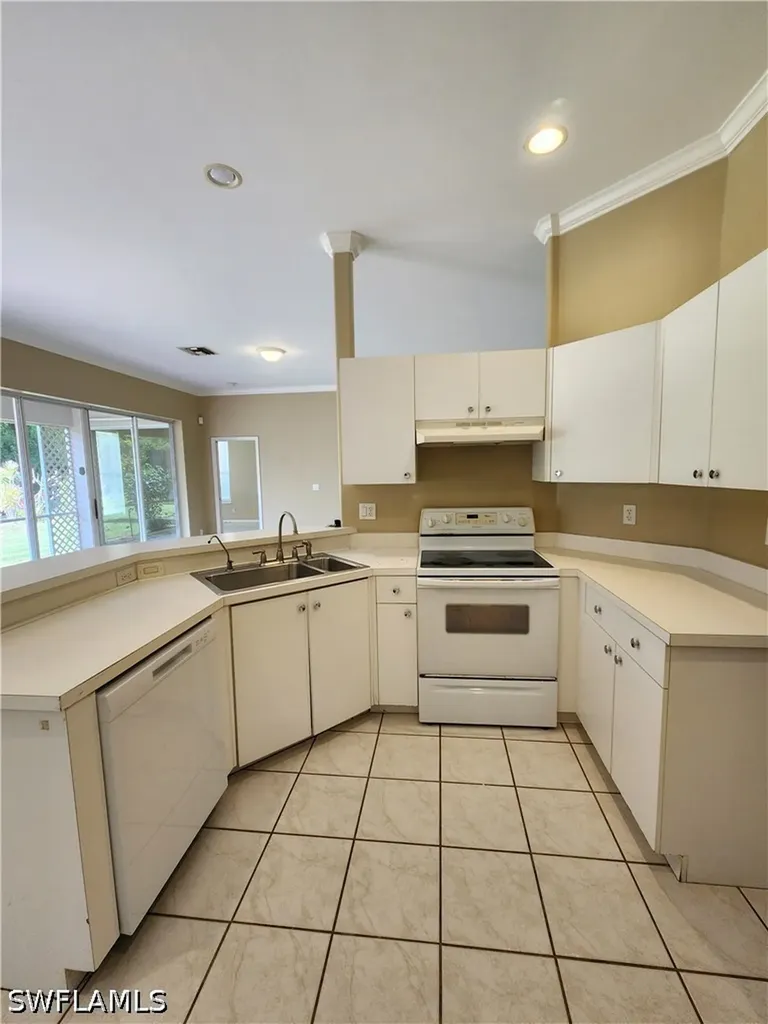 11082 Lakeland Circle Fort Myers FL 33913
