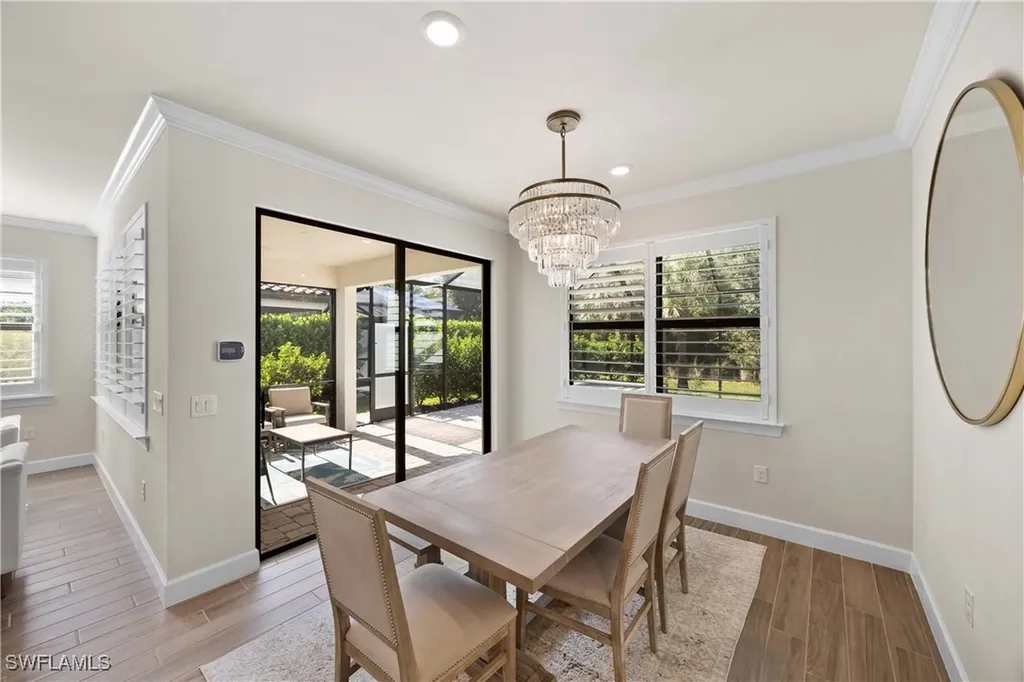 6825 Greenbriar Court Naples FL 34114