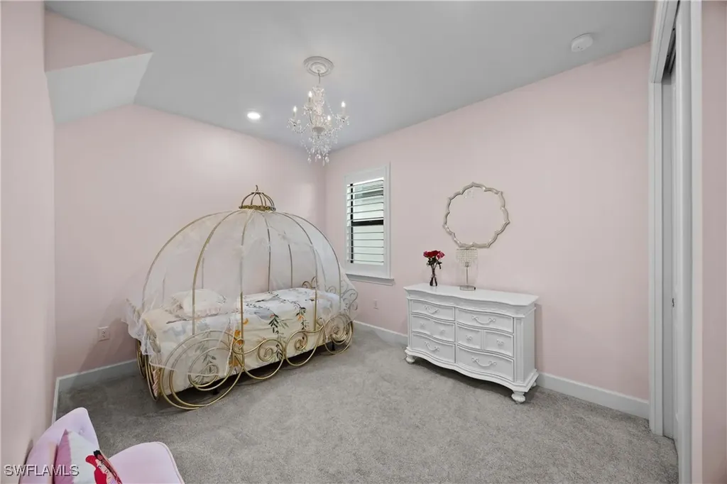 6825 Greenbriar Court Naples FL 34114