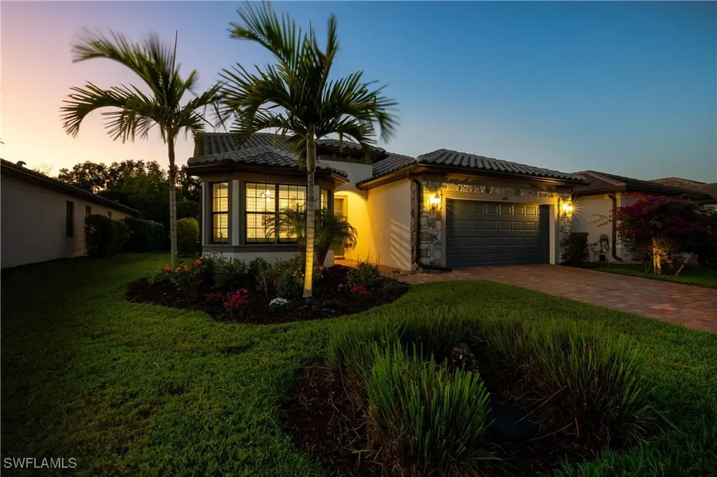 6825 Greenbriar Court Naples FL 34114
