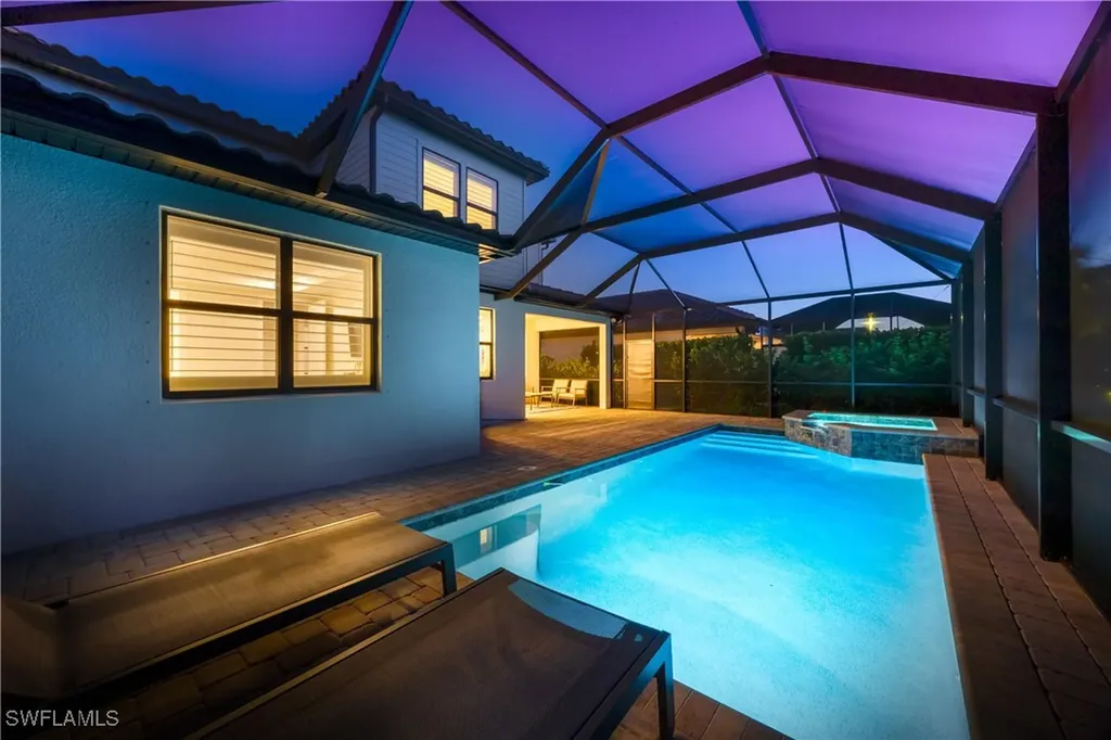 6825 Greenbriar Court Naples FL 34114