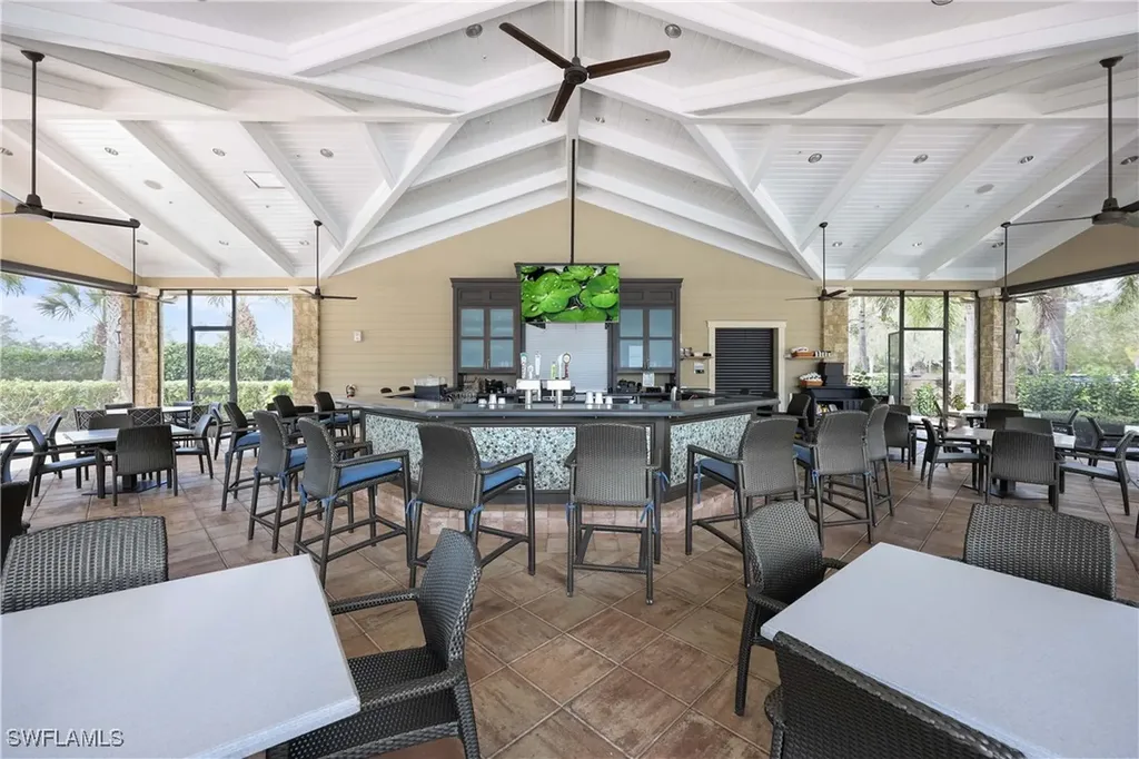 6825 Greenbriar Court Naples FL 34114