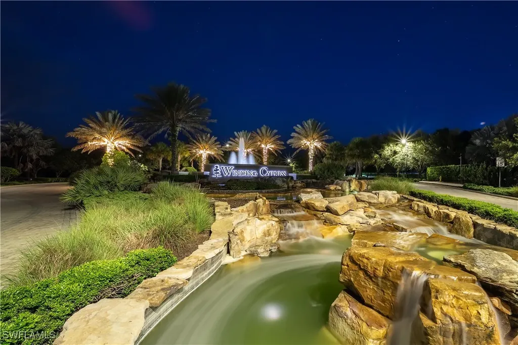 6825 Greenbriar Court Naples FL 34114