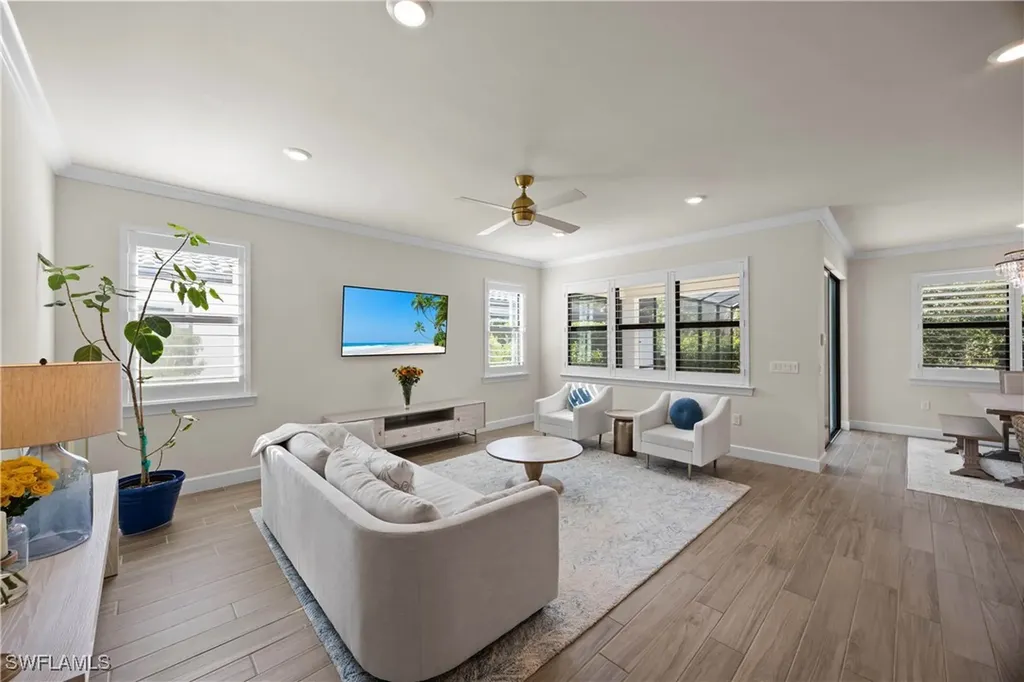 6825 Greenbriar Court Naples FL 34114