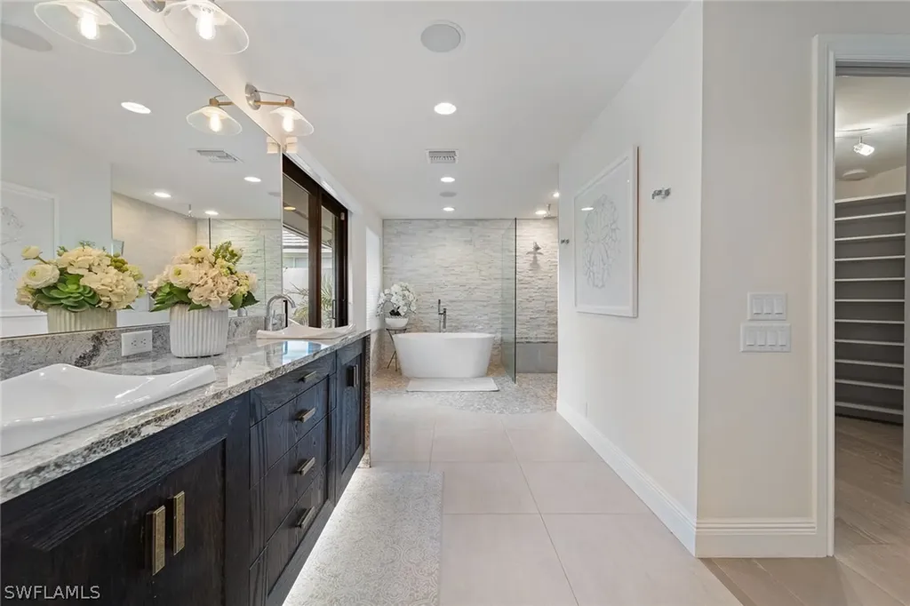 6582 Trail Boulevard Naples FL 34108