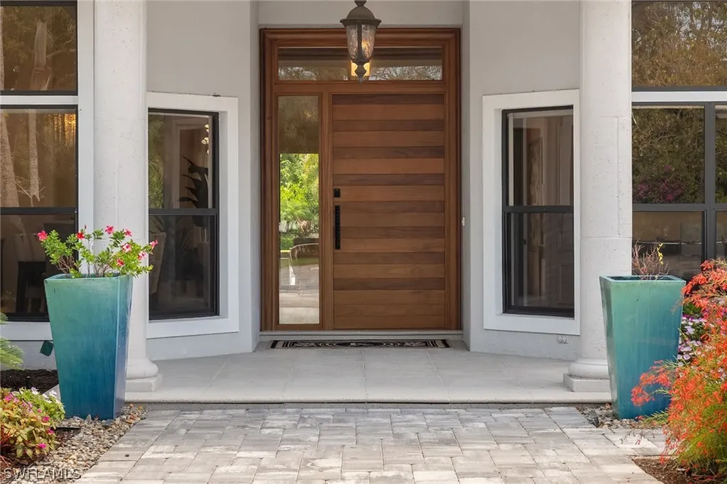6582 Trail Boulevard Naples FL 34108