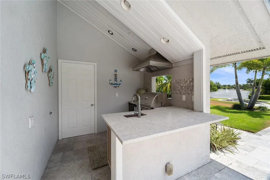 6582 Trail Boulevard Naples FL 34108
