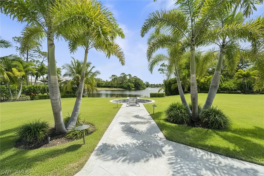 6582 Trail Boulevard Naples FL 34108