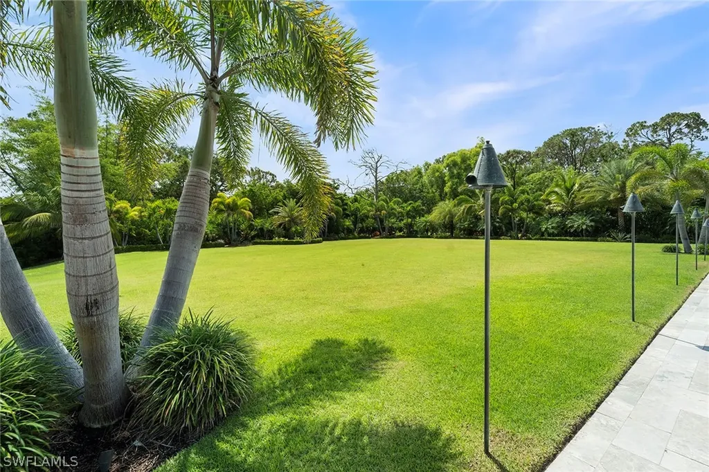 6582 Trail Boulevard Naples FL 34108