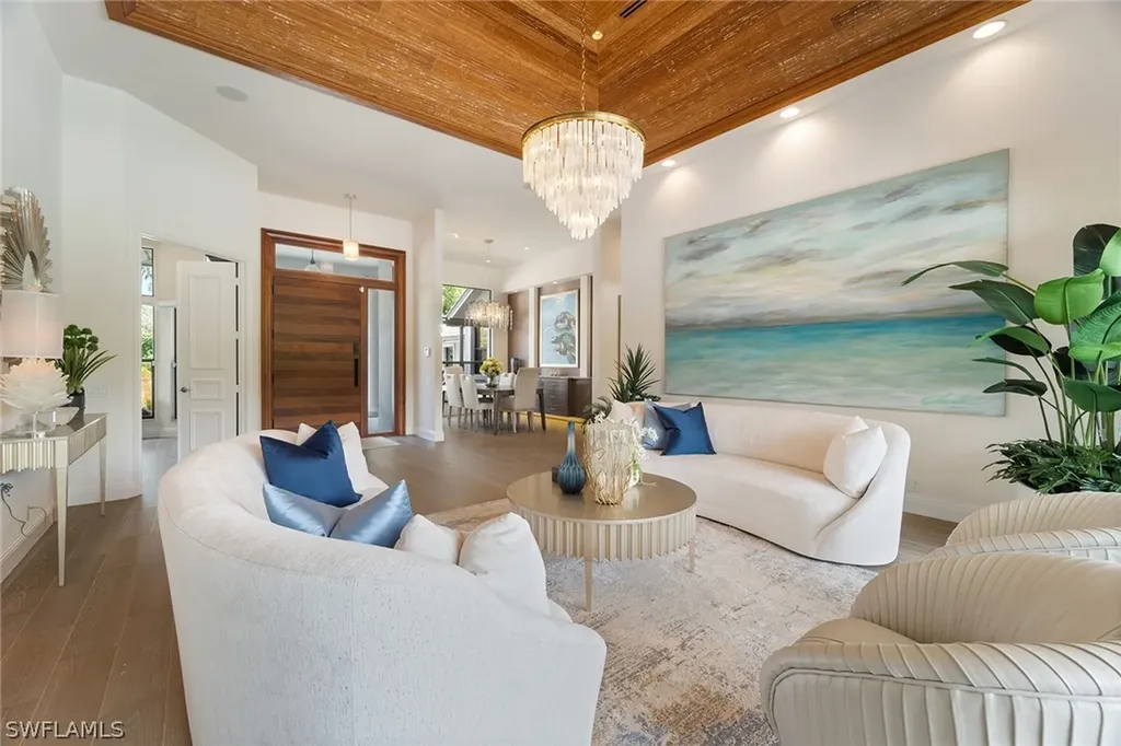 6582 Trail Boulevard Naples FL 34108