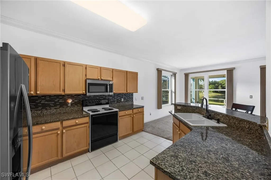 223 Stanhope Circle Naples FL 34104