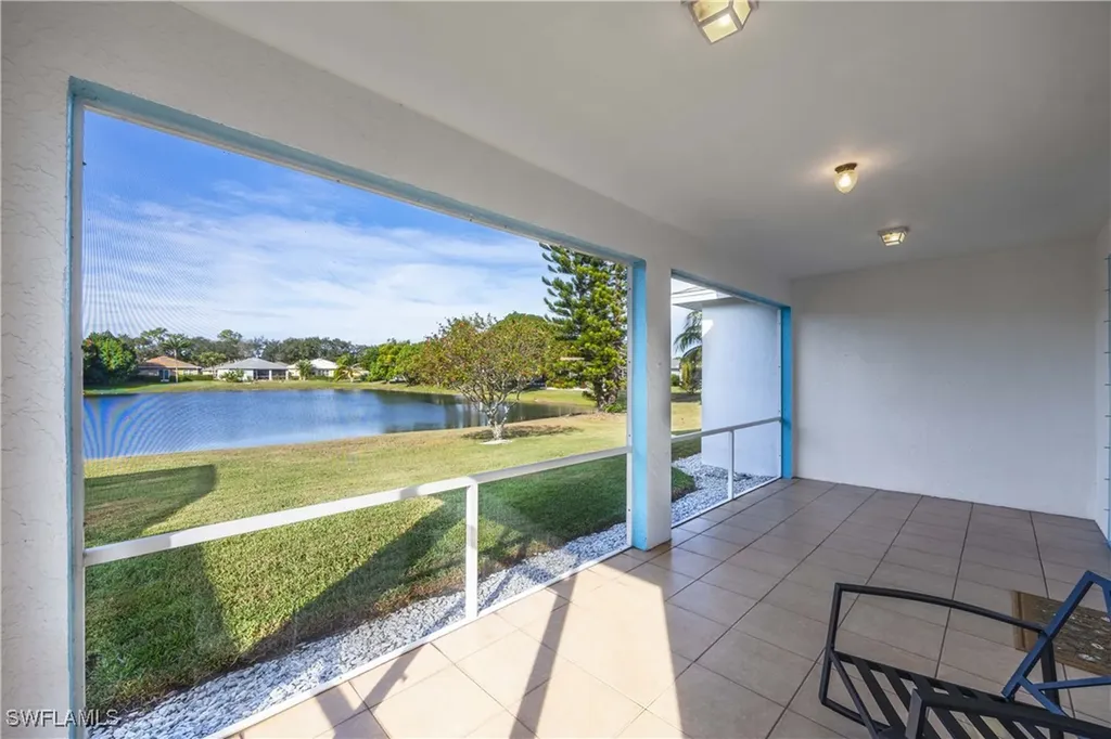 223 Stanhope Circle Naples FL 34104
