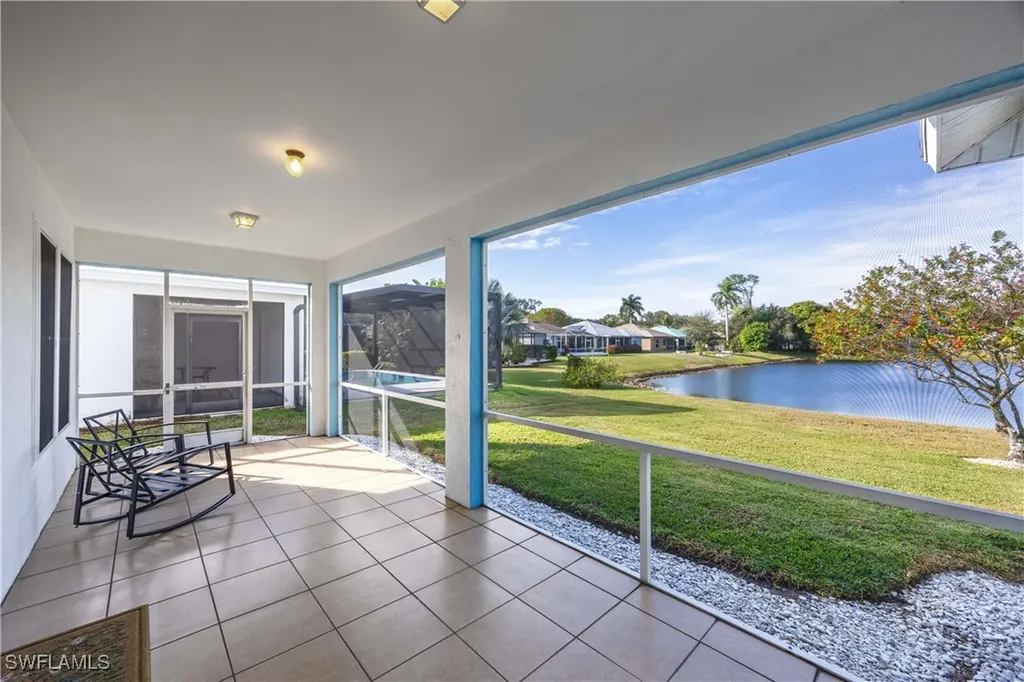 223 Stanhope Circle Naples FL 34104