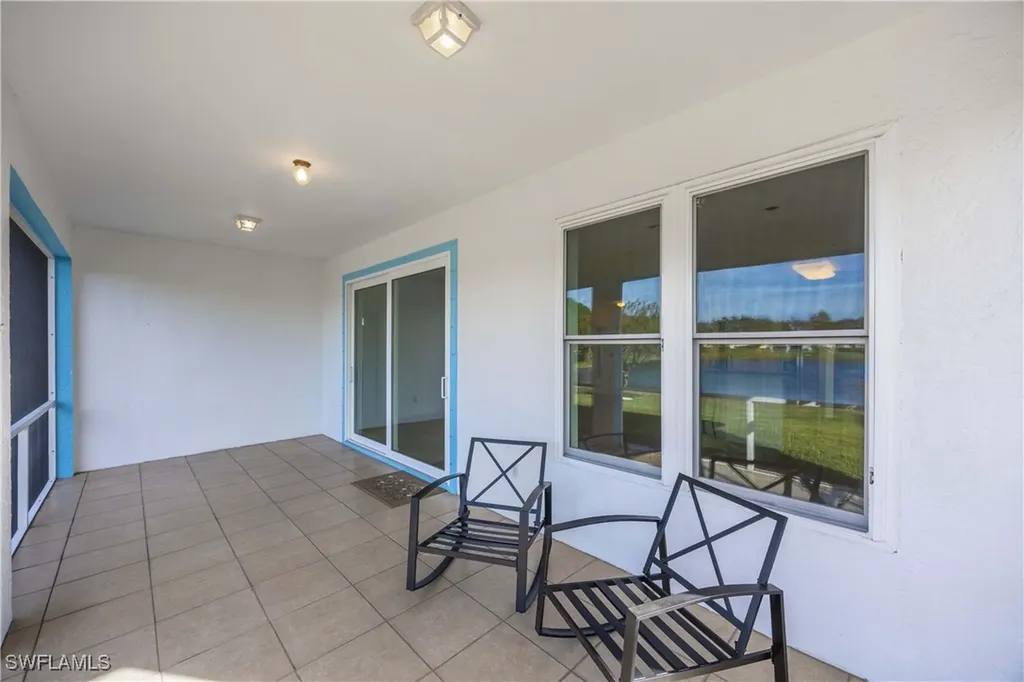 223 Stanhope Circle Naples FL 34104