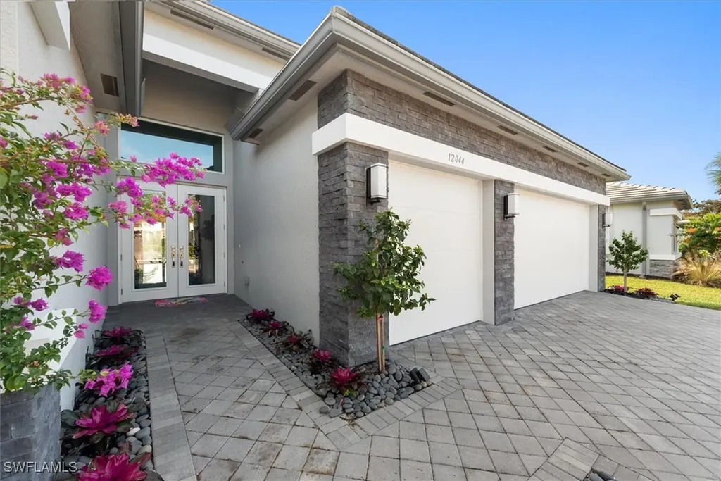 12044 Oleander Avenue Naples FL 34120