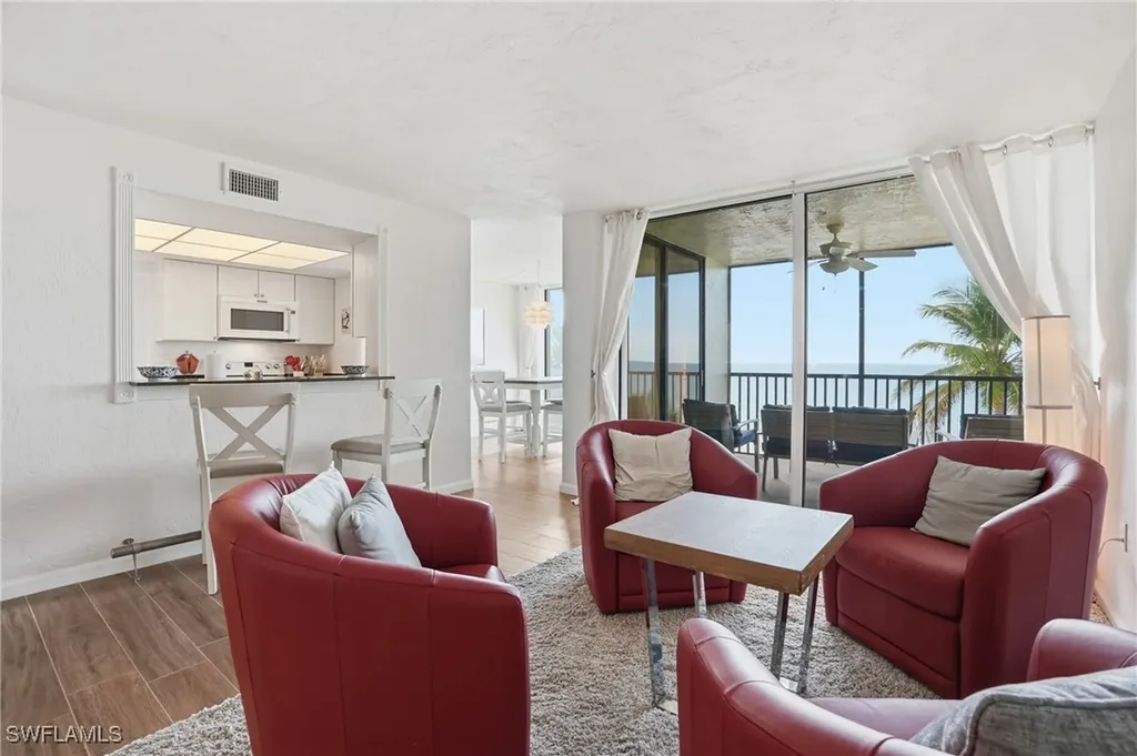 10475 Gulf Shore Drive Naples FL 34108