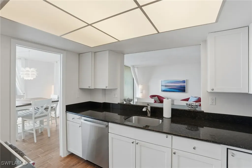10475 Gulf Shore Drive Naples FL 34108