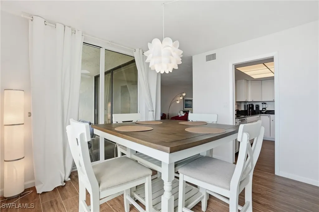 10475 Gulf Shore Drive Naples FL 34108