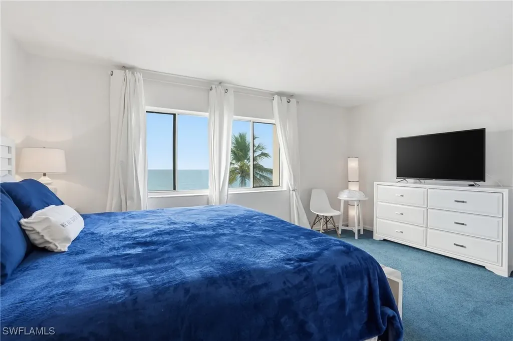 10475 Gulf Shore Drive Naples FL 34108