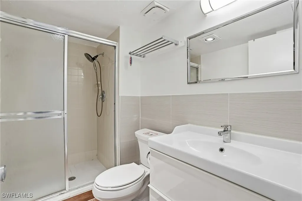 10475 Gulf Shore Drive Naples FL 34108
