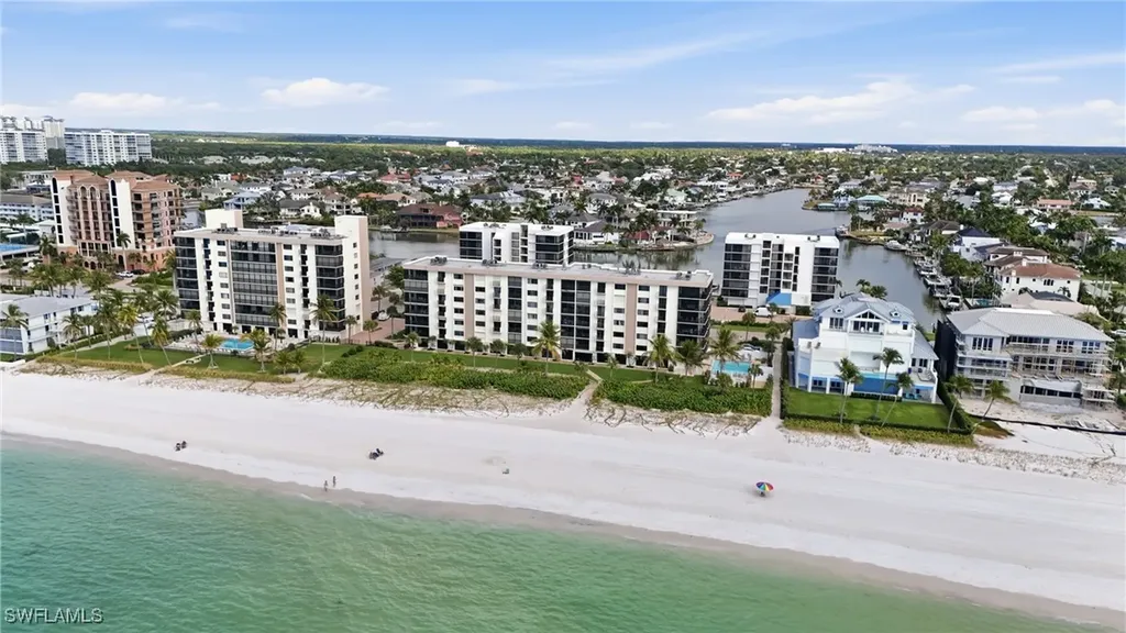 10475 Gulf Shore Drive Naples FL 34108