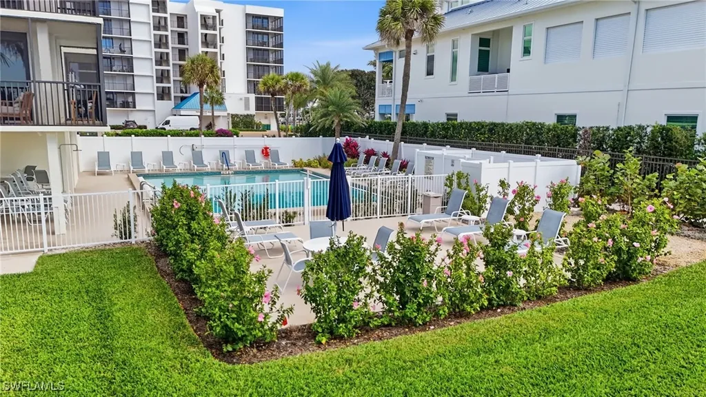10475 Gulf Shore Drive Naples FL 34108