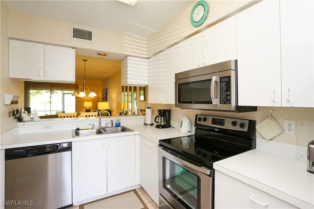 287 Quail Forest Boulevard Naples FL 34105