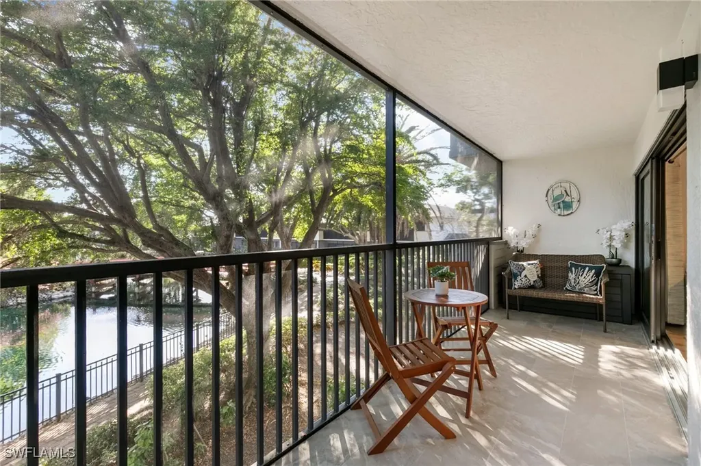 600 Neapolitan Way Naples FL 34103