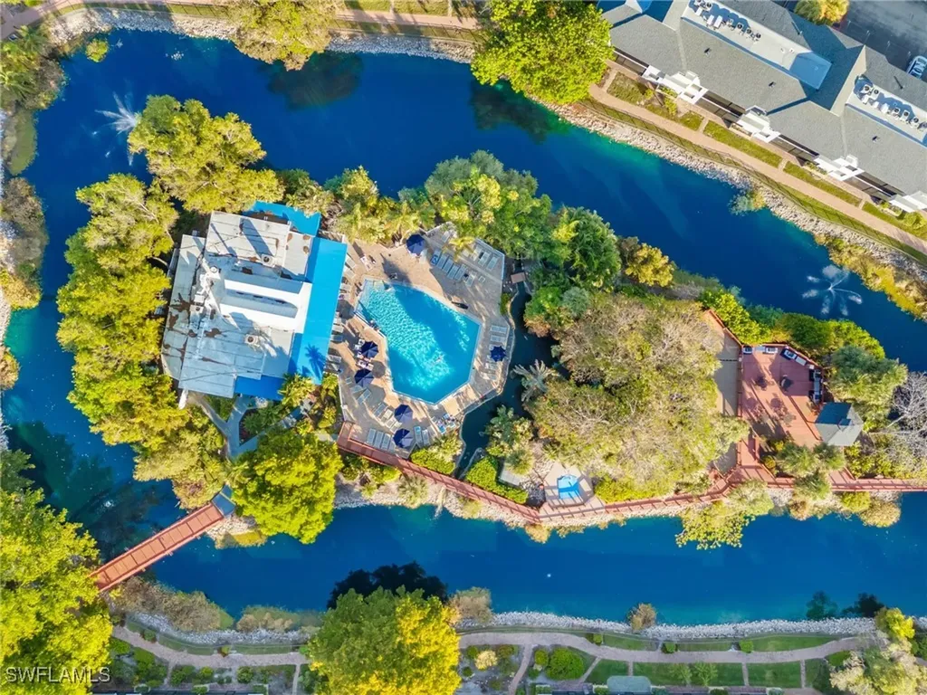 600 Neapolitan Way Naples FL 34103