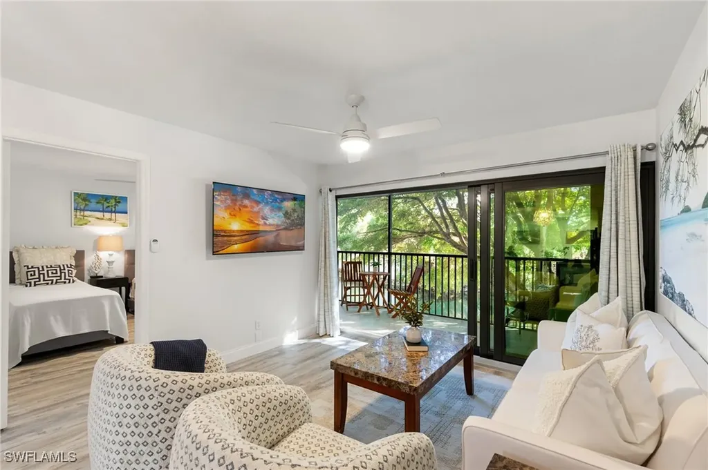600 Neapolitan Way Naples FL 34103
